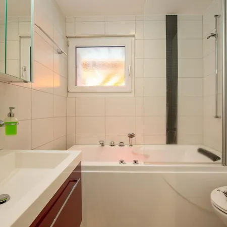 Appartement Fiesch, Mit Aussensitzplatz